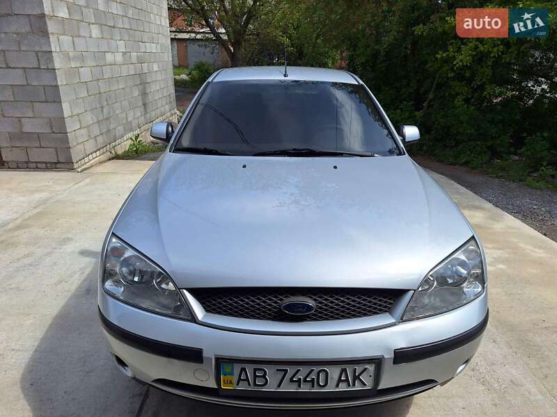 Лифтбек Ford Mondeo 2001 в Казатине