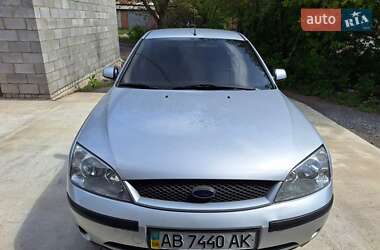 Лифтбек Ford Mondeo 2001 в 