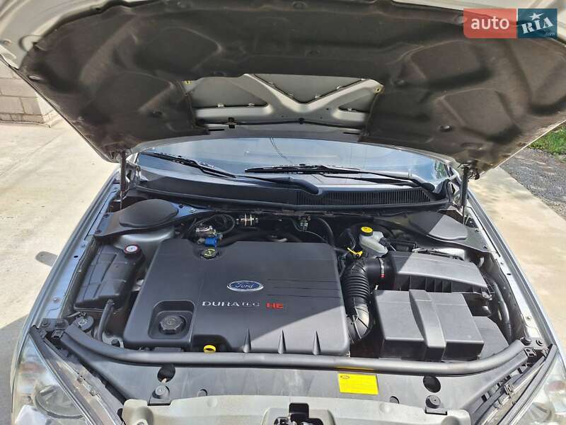 Лифтбек Ford Mondeo 2001 в Казатине