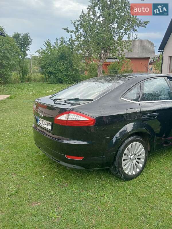 Лифтбек Ford Mondeo 2007 в Львове