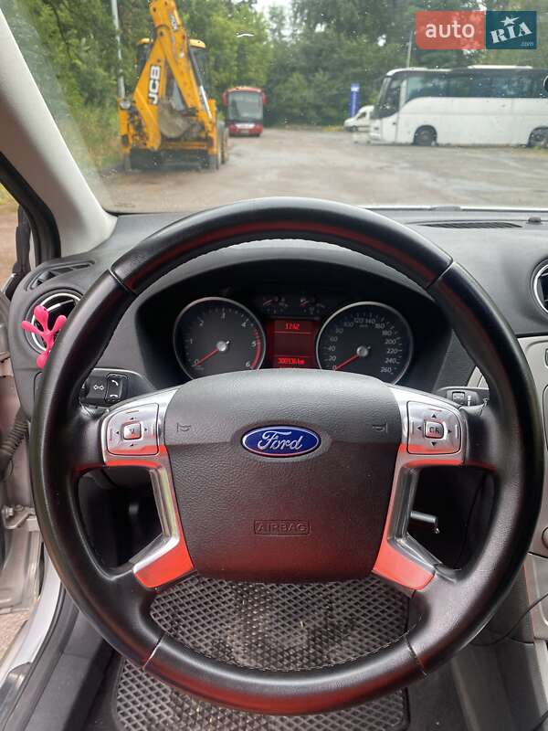 Универсал Ford Mondeo 2010 в Луцке