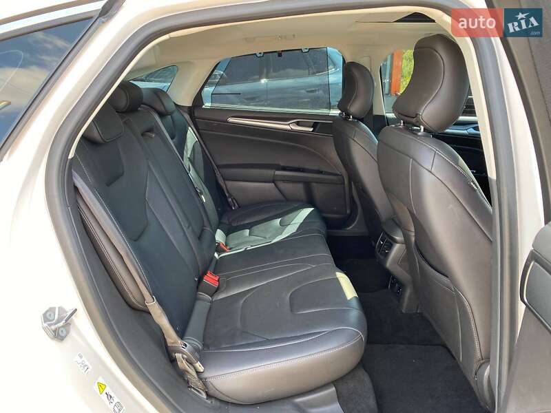 Седан Ford Mondeo 2017 в Львове фото 24 Седан Ford Mondeo 2017 в Львове