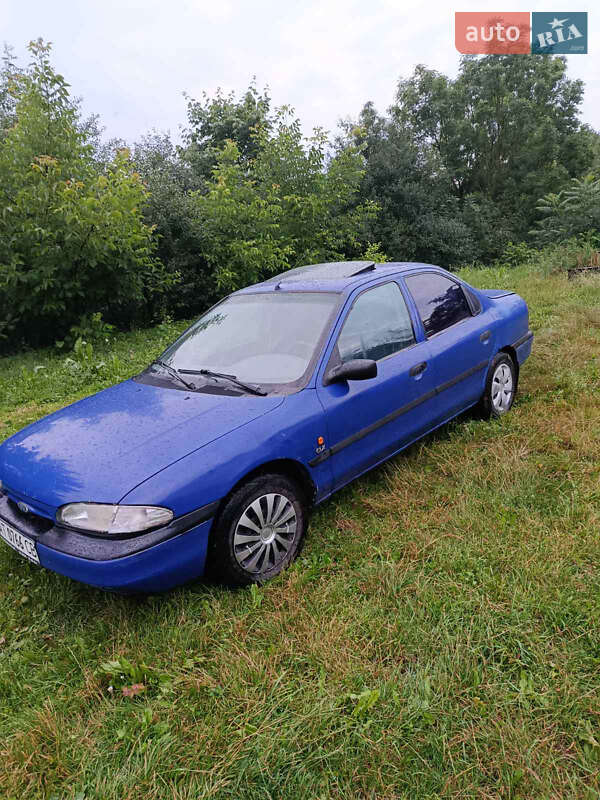 Седан Ford Mondeo 1994 в Ивано-Франковске