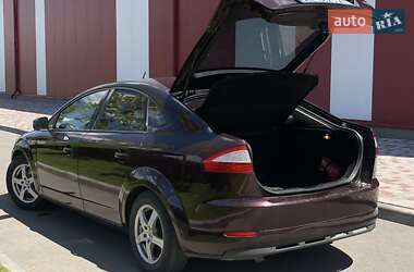 Ліфтбек Ford Mondeo 2010 в 