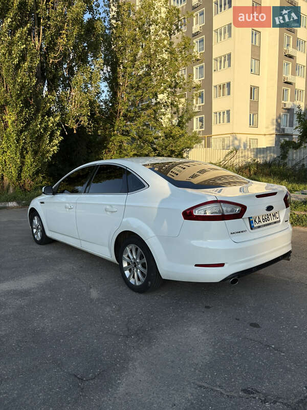 Седан Ford Mondeo 2011 в Харькове
