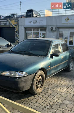 Седан Ford Mondeo 1993 в Чернівцях