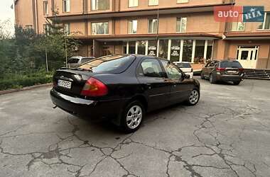 Лифтбек Ford Mondeo 1997 в 