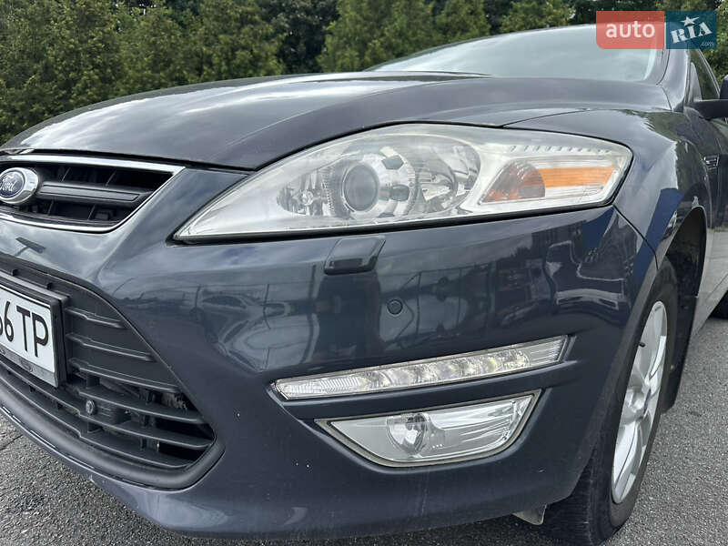 Лифтбек Ford Mondeo 2012 в Львове