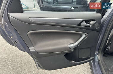 Лифтбек Ford Mondeo 2012 в 