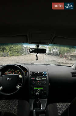 Універсал Ford Mondeo 2004 в 