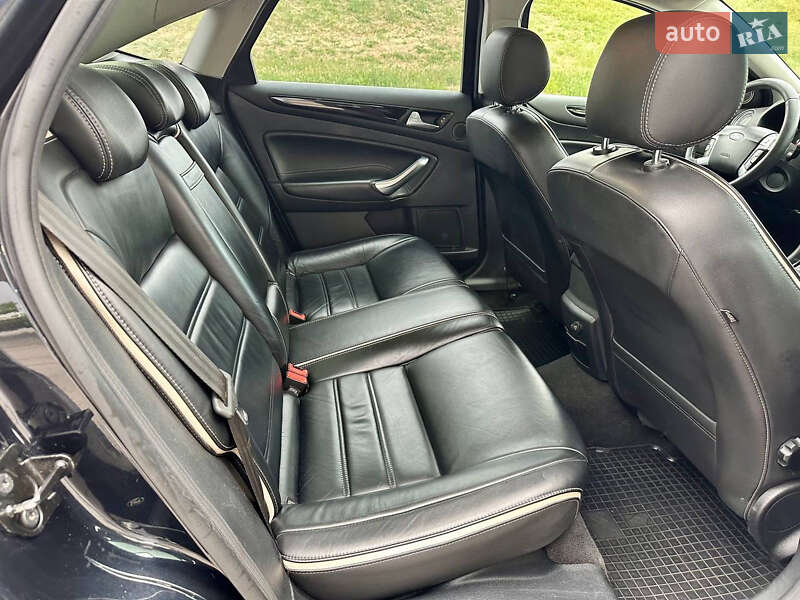 Седан Ford Mondeo 2012 в Днепре