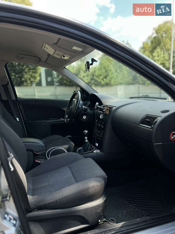 Лифтбек Ford Mondeo 2000 в Луцке