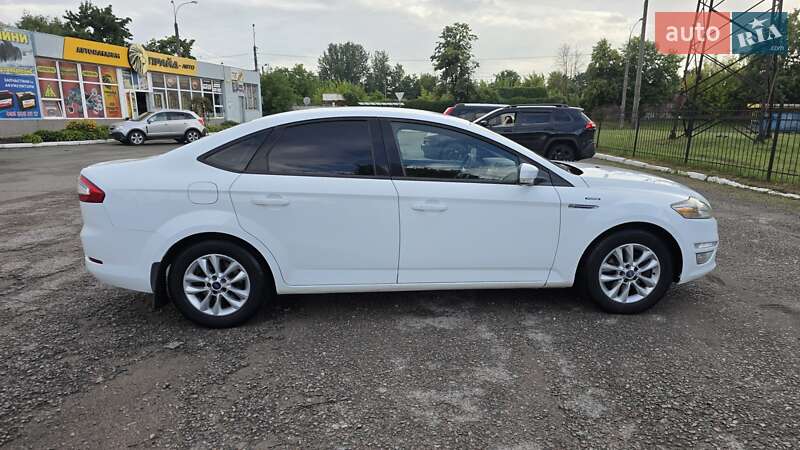 Седан Ford Mondeo 2012 в Чернигове