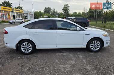 Седан Ford Mondeo 2012 в 