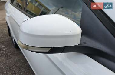 Седан Ford Mondeo 2012 в 