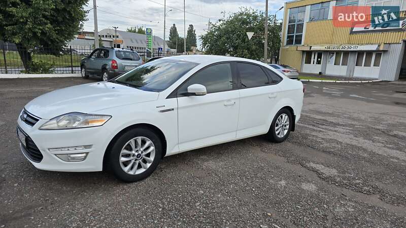 Седан Ford Mondeo 2012 в Чернигове