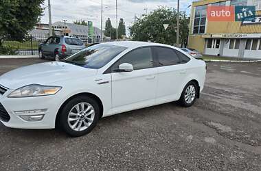 Седан Ford Mondeo 2012 в 