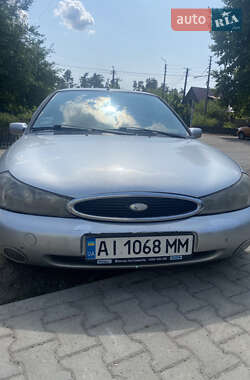 Лифтбек Ford Mondeo 2000 в Вышгороде
