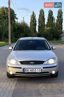 Седан Ford Mondeo 2002 в Ровно