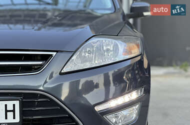 Лифтбек Ford Mondeo 2013 в 