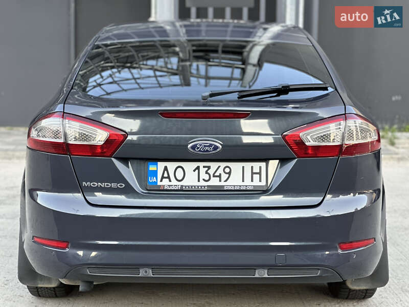 Лифтбек Ford Mondeo 2013 в Киеве