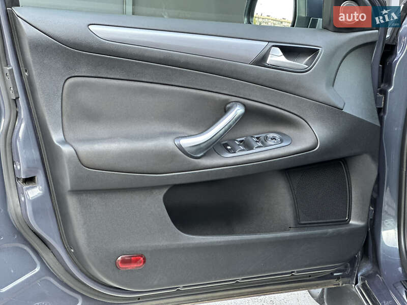 Лифтбек Ford Mondeo 2013 в Киеве