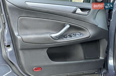 Лифтбек Ford Mondeo 2013 в 