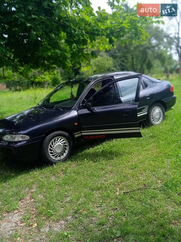 Седан Ford Mondeo 1994 в Горохове