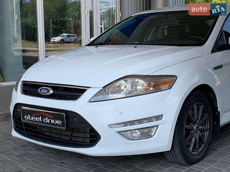 Седан Ford Mondeo 2013 в Николаеве