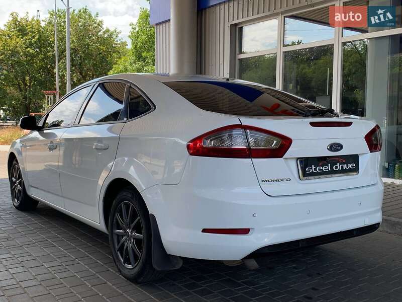 Седан Ford Mondeo 2013 в Николаеве