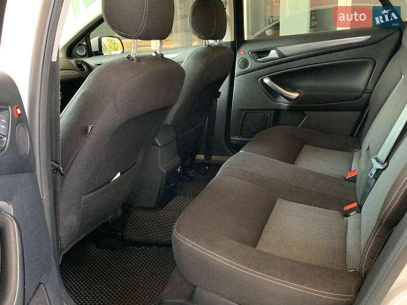 Седан Ford Mondeo 2013 в Николаеве