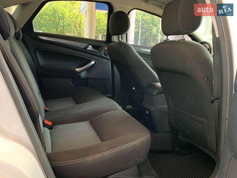 Седан Ford Mondeo 2013 в Николаеве