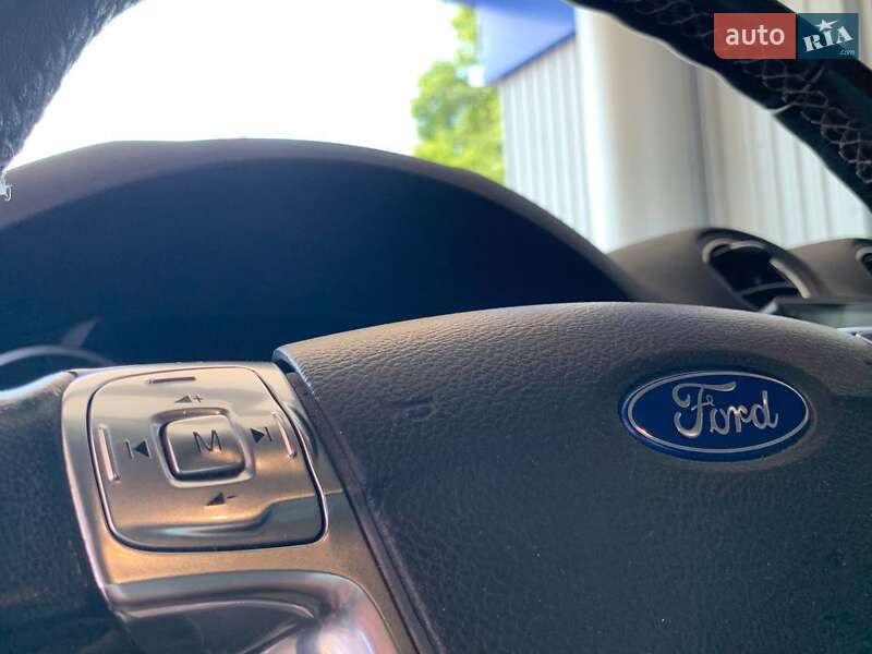 Седан Ford Mondeo 2013 в Николаеве