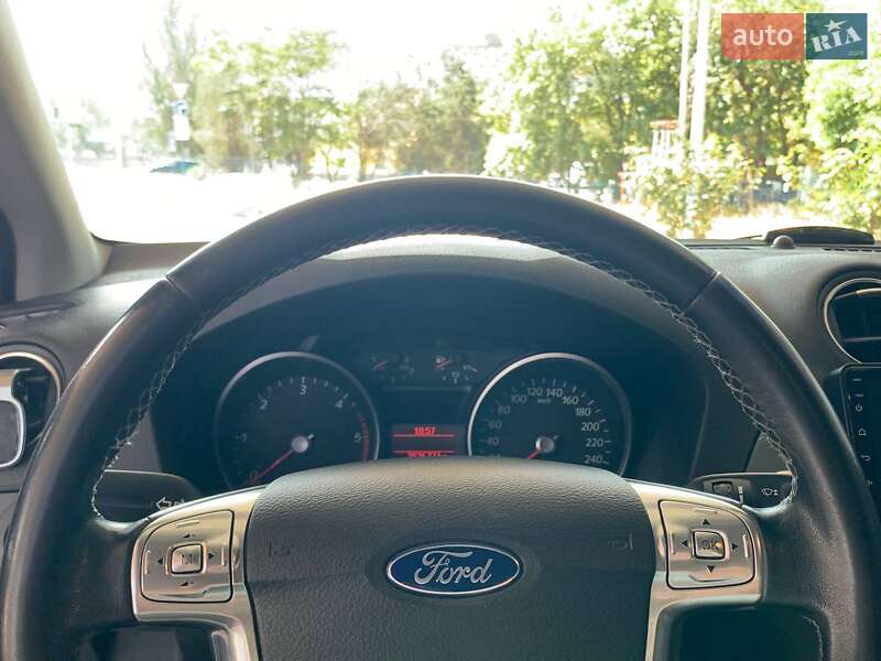 Седан Ford Mondeo 2013 в Николаеве