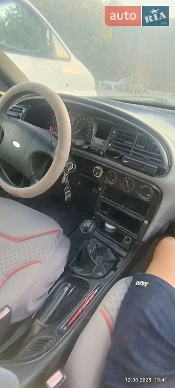 Седан Ford Mondeo 1993 в Одесі