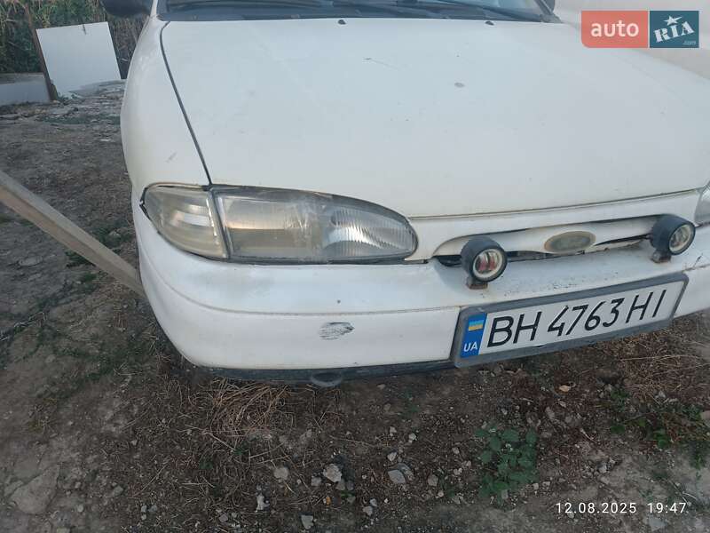Седан Ford Mondeo 1993 в Одесі