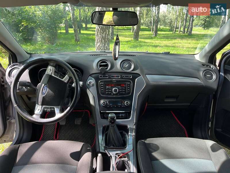 Седан Ford Mondeo 2010 в Киеве