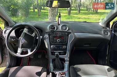 Седан Ford Mondeo 2010 в 