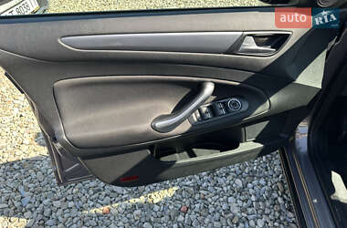 Седан Ford Mondeo 2012 в 