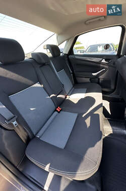 Седан Ford Mondeo 2012 в 