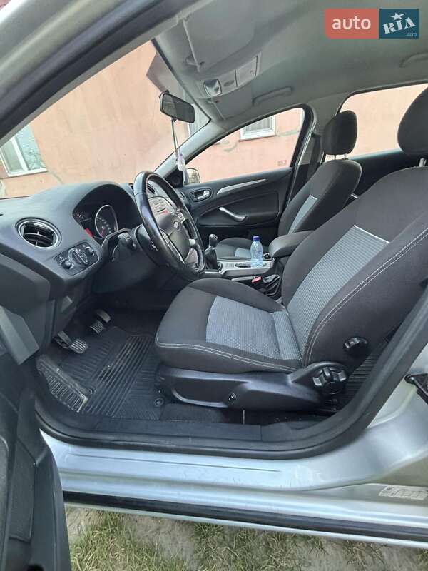 Универсал Ford Mondeo 2010 в Ровно