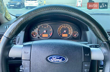 Лифтбек Ford Mondeo 2004 в 