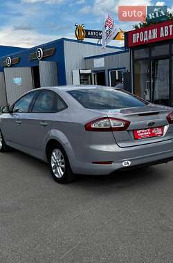 Седан Ford Mondeo 2010 в 