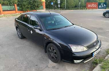 Лифтбек Ford Mondeo 2004 в 
