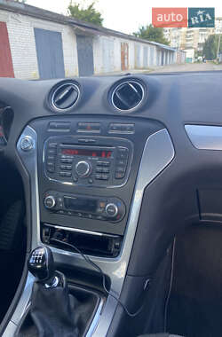 Седан Ford Mondeo 2011 в 