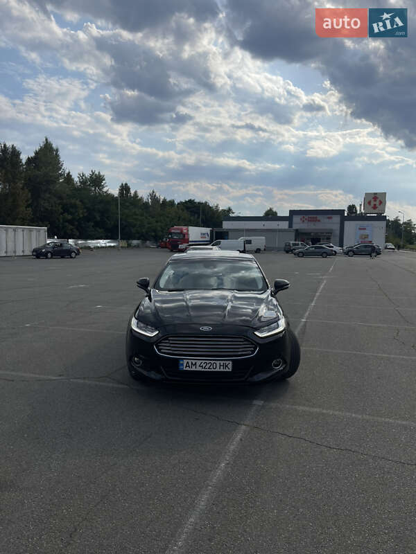 Седан Ford Mondeo 2016 в Киеве