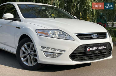 Седан Ford Mondeo 2012 в 