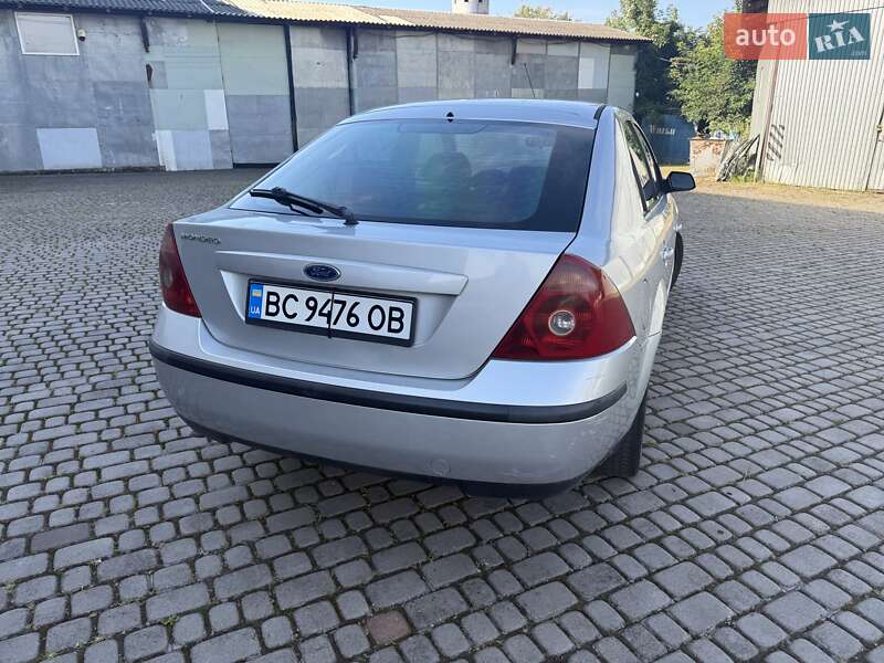 Лифтбек Ford Mondeo 2002 в Шептицькому