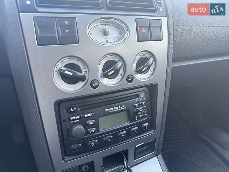 Лифтбек Ford Mondeo 2002 в Шептицькому