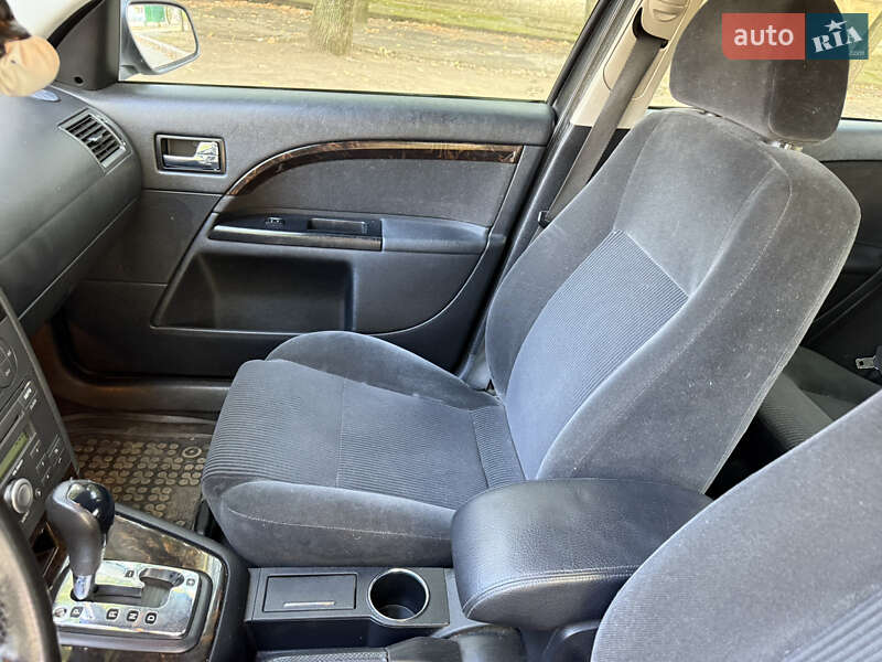 Лифтбек Ford Mondeo 2003 в Николаеве